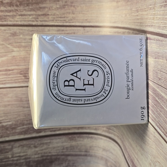 diptyque Other - Diptyque Baird Berries Bougir parfumee Scented Candle 6.5 oz**